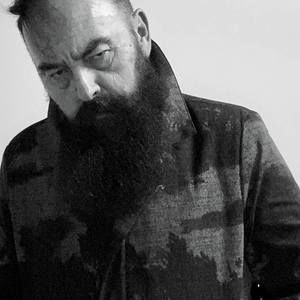 Meet your Posher, Dennis